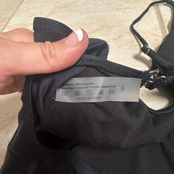 WOMENS U wired one piece swim suit with ruching - Picture 8 of 9